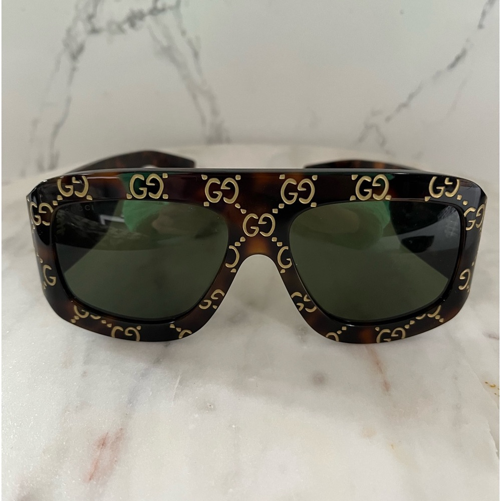 Gucci oversized sunglasses